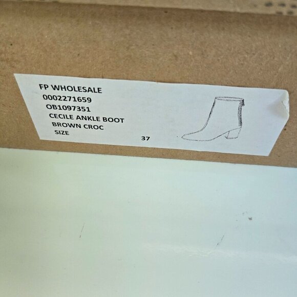 Free People Cecile Brown Croc Embossed Leather Block Heel Booties Size 37/6.5 - Picture 9 of 12